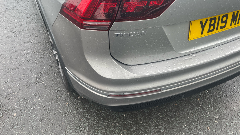 Volkswagen Tiguan 2.0 TDi 150 R-Line 5dr DSG Diesel Estate